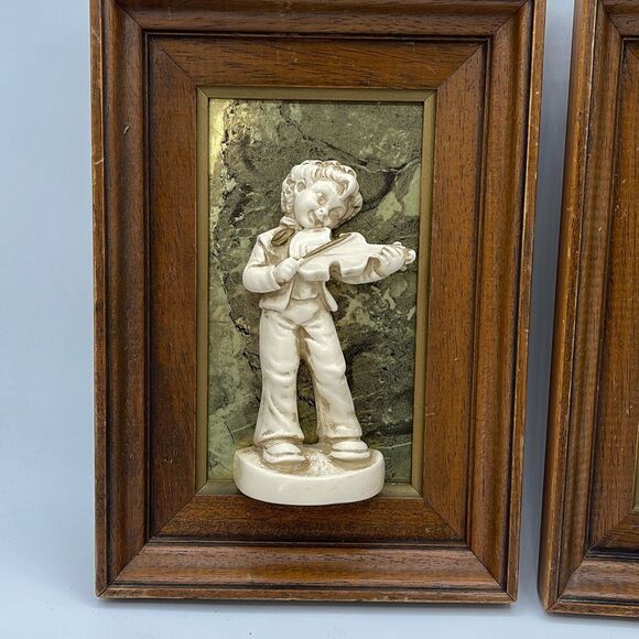 Mid Century shadow box plaster 3D Sculptural Little Musicians.Description! - Picture 2 of 12